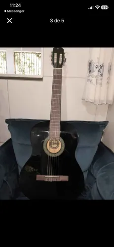 Violão usado, porém em ótimo estado