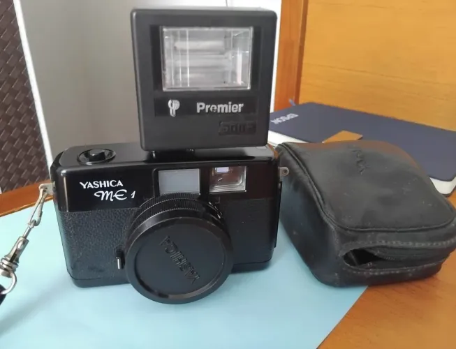 Câmera Fotográfica Yashica ME1