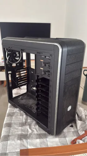 Gabinete cooler master CM 690 III
