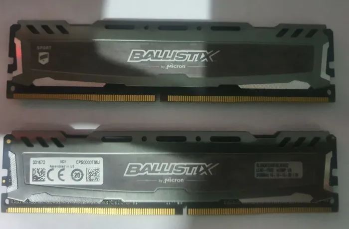 Memória RAM DDR4 8GB (2x4=8GB) Ballistix 2400mhz 