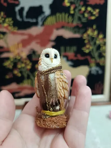 Miniatura Coruja das Torres Vintage com Detalhes Dourados RELIQUEA luxo