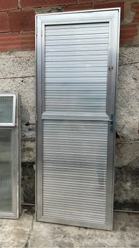 Vendo janela e porta de alumínio