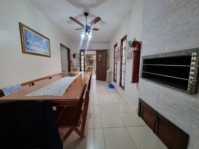 Conjunto Mesa Rústica em Madeira Maciça Angelim - com 4 Bancos