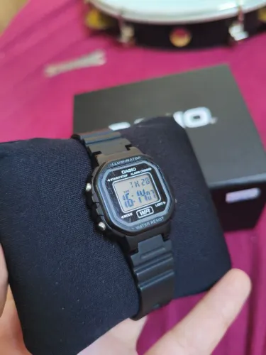 Relógio Casio mini - original modelo LA20wh