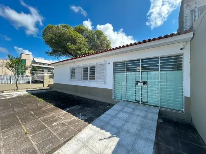 VENDO CASA AMPLA - ENGENHO DO MEIO