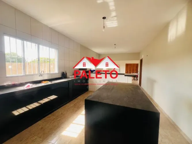 Chácara 1000 m² com 3 suítes a venda na cidade de Porangaba, Interior de SP