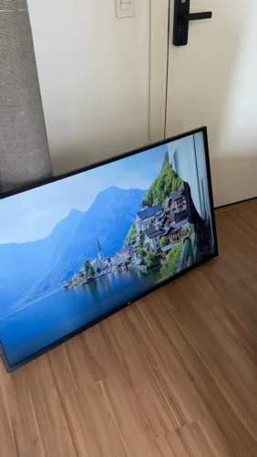 Tv LG 50 polegadas quebrada