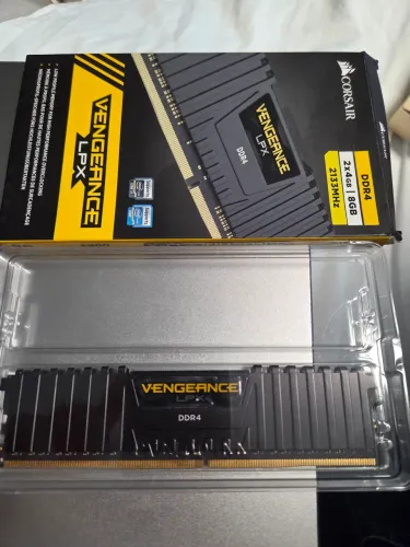 memória ddr4 Cosair Vengeance 4gb