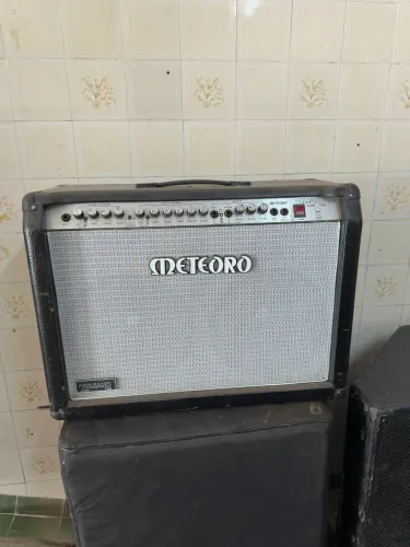 Amplificador Meteoro Vulcano G.200 Valvulado