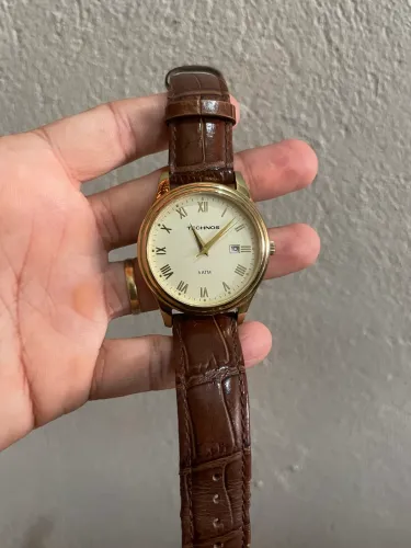 relogio Technos dourado