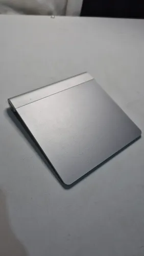 Apple Magic Trackpad 1