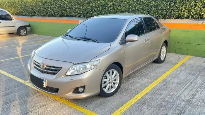 Toyota Corolla Altis 2.0 Flex 16V Aut. 2011