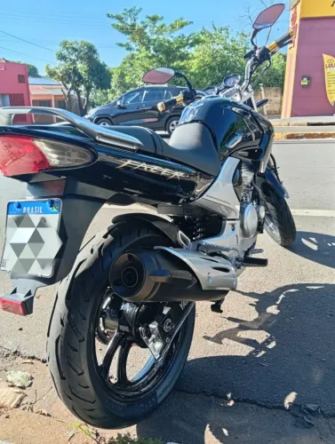 Fazer 250. Em estado de nova 