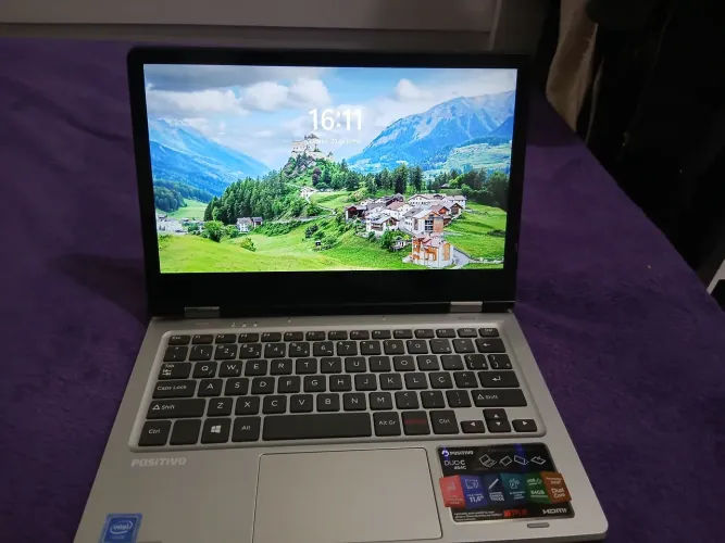 VENDE-SE Positivo Duo C464C EM BOM USO