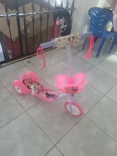 Patinete menina