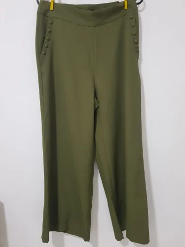 Calça verde militar tecido maleável tamanho (P)