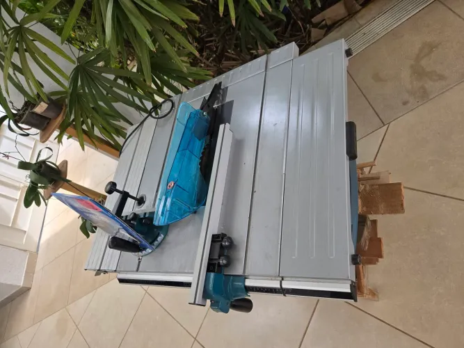 Serra Circular de Bancada 10" Makita MLT100 1500W 220V