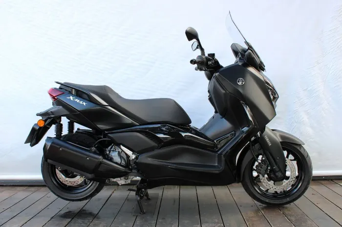 YAMAHA XMAX 250 CONNECTED ABS