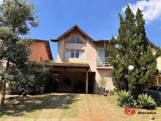 Casa á venda, 3 suites, piscina privativa, espaços integrados