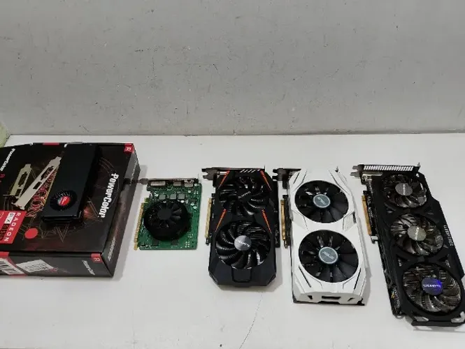 Lote de placas de video diversas DEFEITO