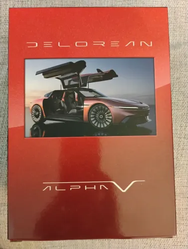 HOT WHEELS RLC X DELOREAN DMC-12 & ALPHA5 COLLECTOR SET 