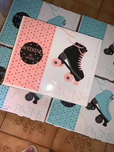 Patins semi-novo