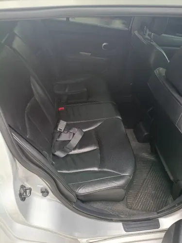 Nissan Tiida SL 1.8/1.8 Flex 16V Aut. 2012