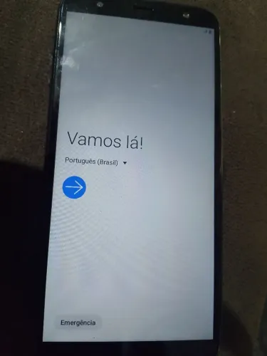 Celular j4+