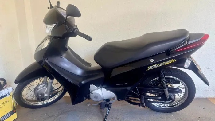 Honda biz muito conservada único dono, isenta .