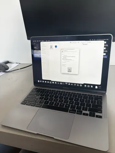 MacBook Air M1 - 16gb RAM - 256gb armazenamento 