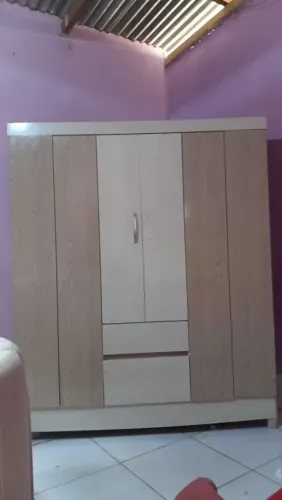 Vendo esse guarda roupa