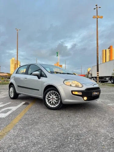Fiat Punto Essence 1.6 Flex 16V 5P 2013