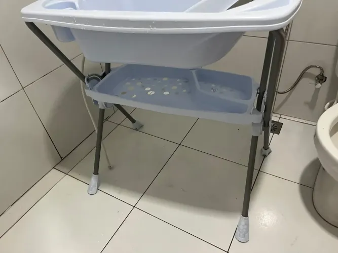 Banheira de bebê masculina