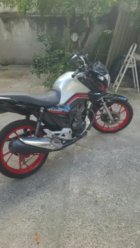 TITAN 160