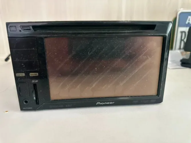 Multimídia Pioneer funcionando normal mas com mancha na tela