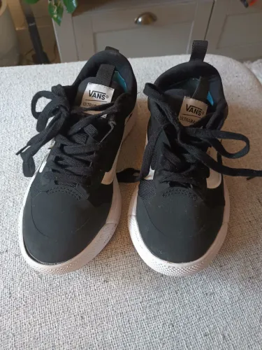 Tênis Vans Ultrarange Original, tamanho 34, praticamente novo
