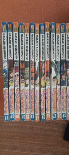 Lote mangás Naruto 29 até 50 (mais o 27)