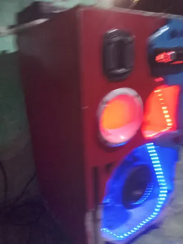 Vendo som automotivo