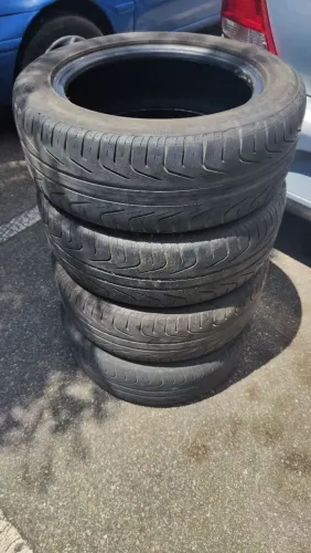 VENDO JOGO DE PNEUS ARO 15