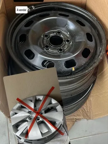 Vendo 4 rodas aro 15 novas 