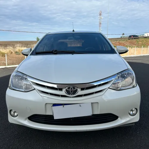Toyota Etios XLS Sedan 1.5 Flex 16V 4P Mec. 2016