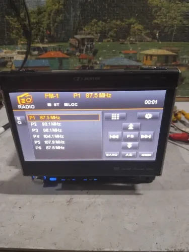 radio automotivo Retratil Buster Modelo HBO9560 AV. Ler Descrição.