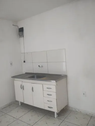 Alugo casa