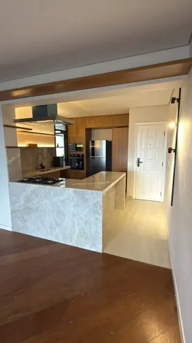 Apartamento para aluguel possui 106 metros quadrados com 3 quartos
