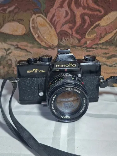  câmera fotográfica analógica Minolta SR-T 101b SLR preta (sem teste) conforme fotos ok?