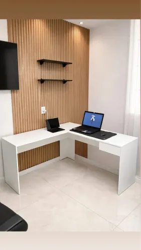 Mesa em L 