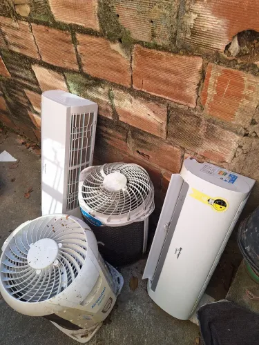 2 ar condicionado split 9000btus e 12.000BTUS. 