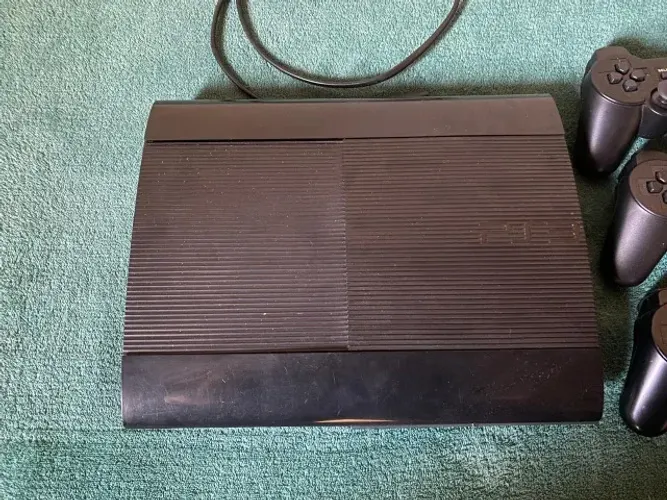 PS3 Super Slim - Desbloqueado HEN 500gb