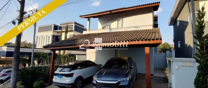 CASA COM 4 QUARTOS PARA VENDA NA REGIÃO DA GRANJA VIANA/COTIA.