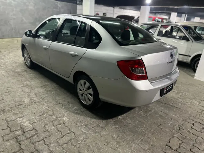 Renault Symbol Privilège Hi-flex 1.6 16V 4P 2013